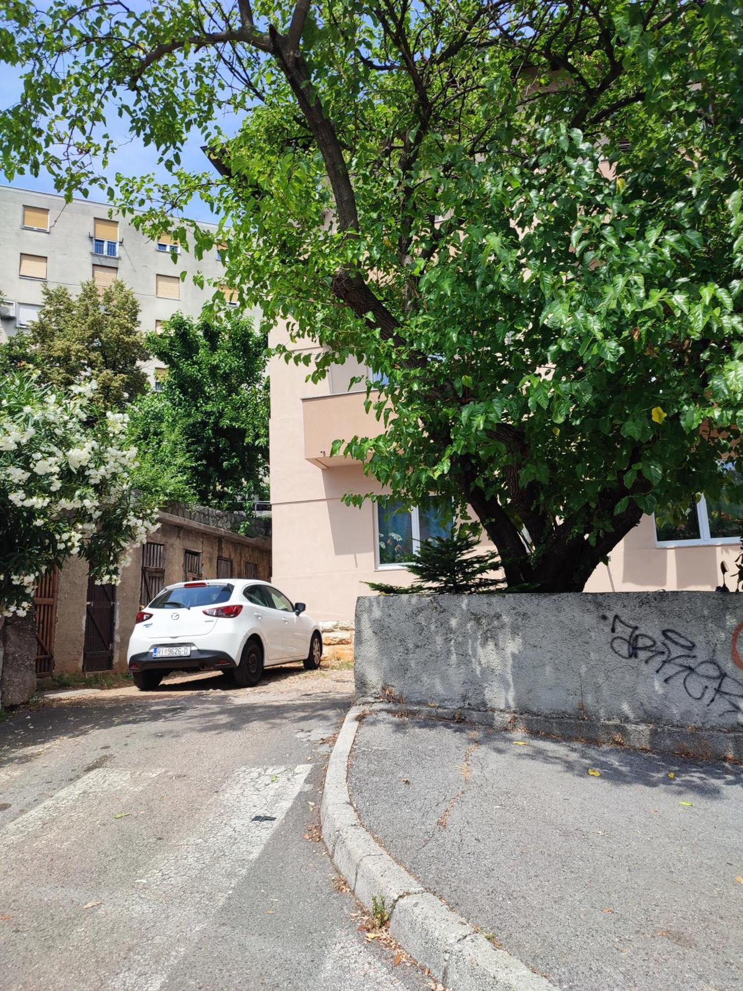 Fami Superior One Bedroom Apartment Rijeka Eksteriør bilde