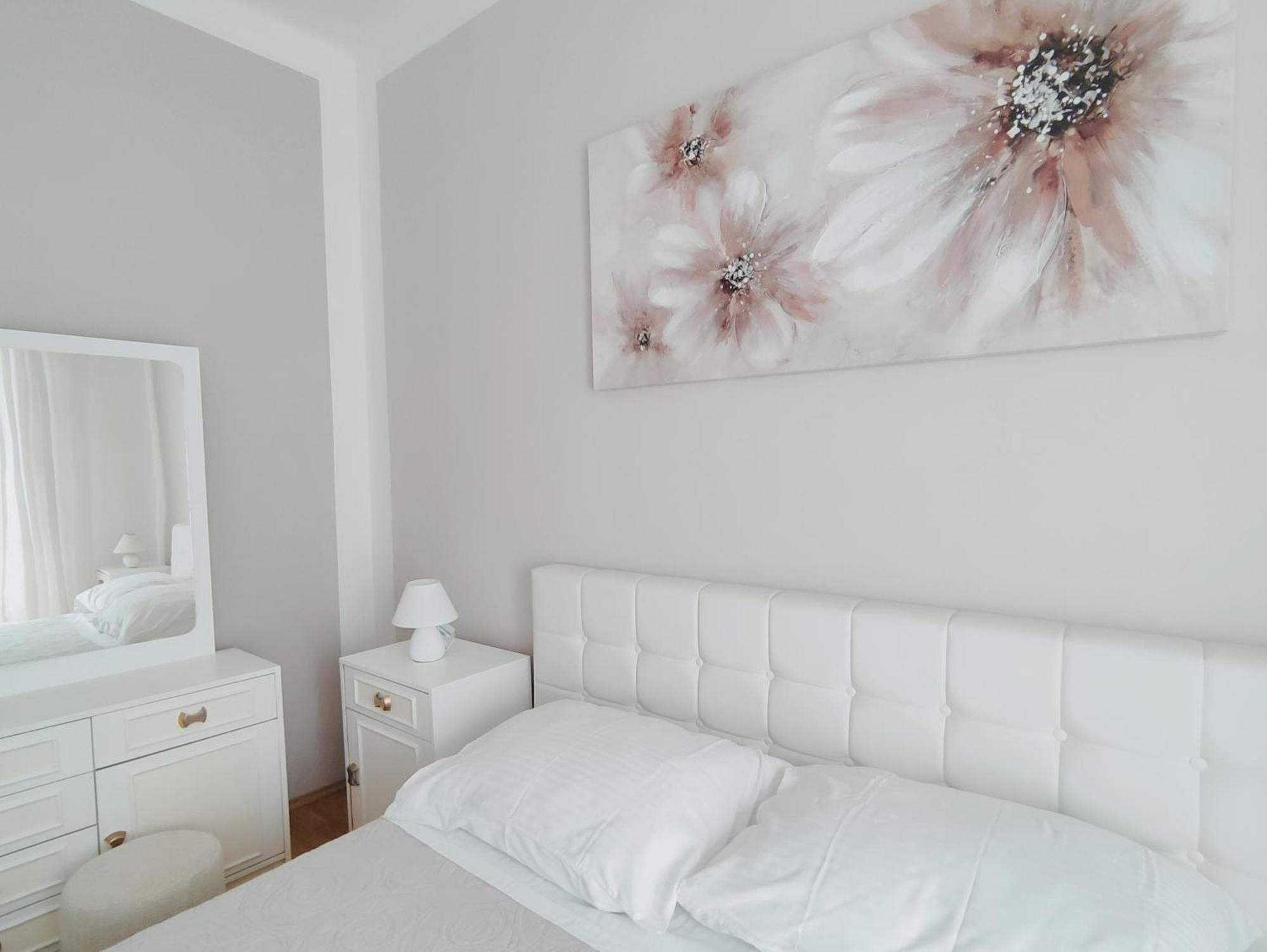 Fami Superior One Bedroom Apartment Rijeka Eksteriør bilde
